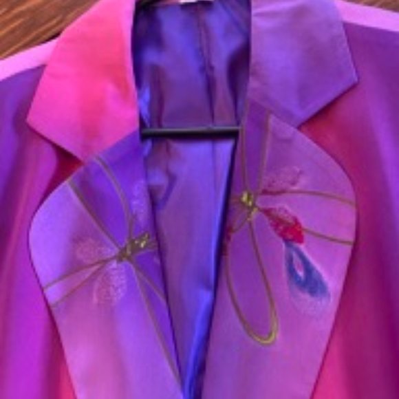 Glam-tastic Silk Jacket! - Picture 9 of 10